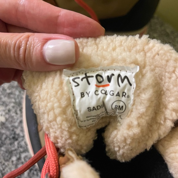 Cougar Storm Tan and Black Boots - Picture 8 of 10